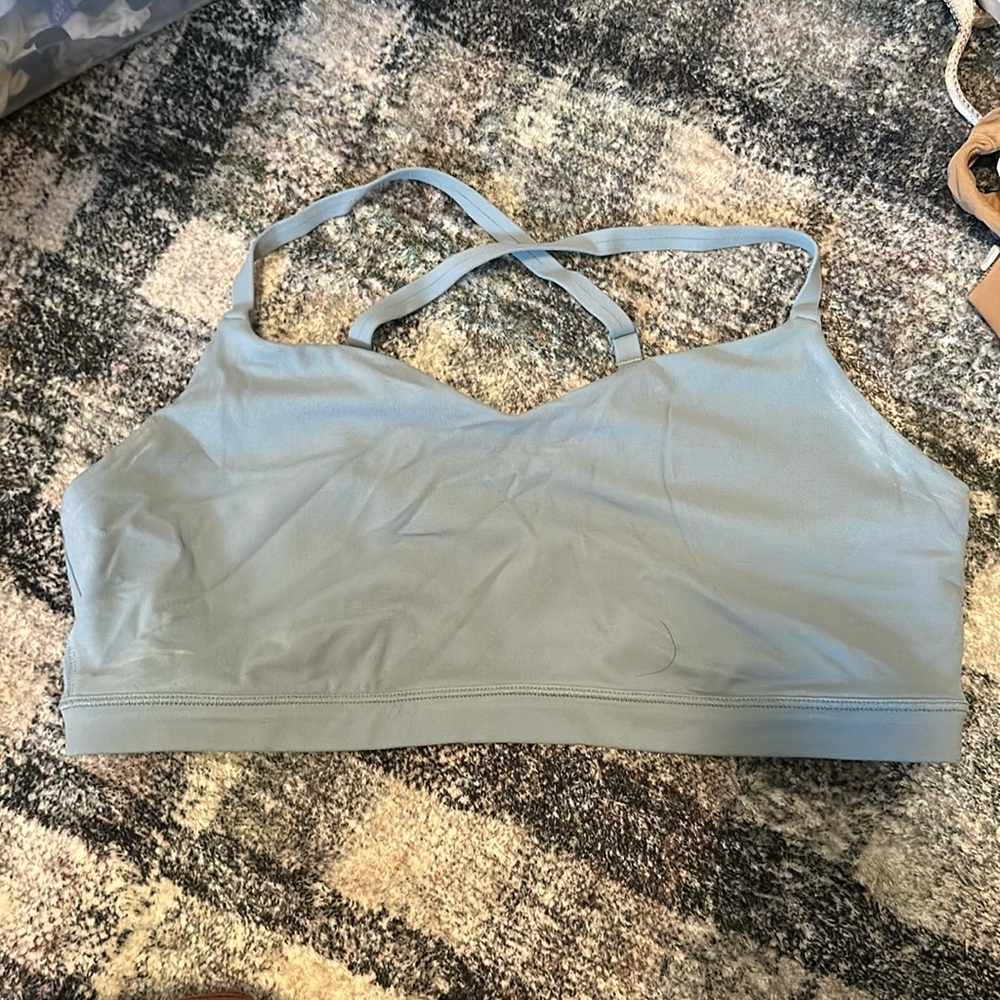 Athleta sports bra only worn a few times